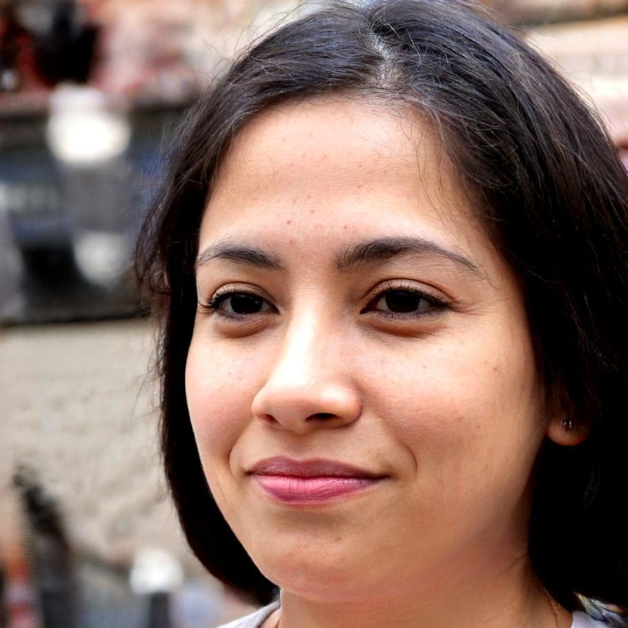 Instructora de educación financiera práctica